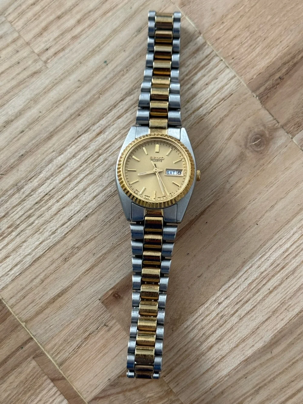 Seiko Presidential Vintage Ladies Watch Two-Tone Bracelet Case Gold Dial Date